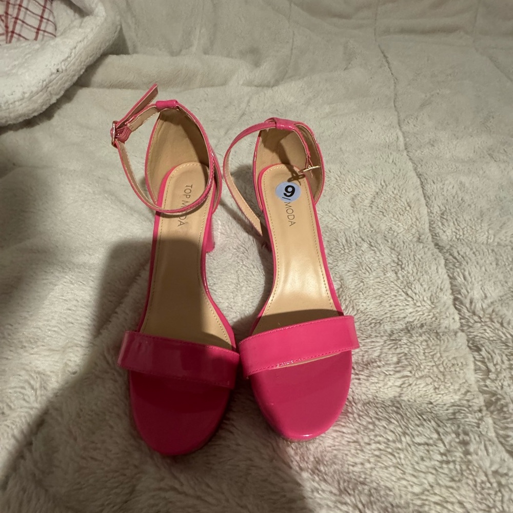 TOP Moda Women's Vibrant Pink Heels
